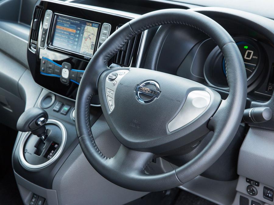  Nissan e-NV200 Van 2014 года  (UK) (фото 27 из 30)